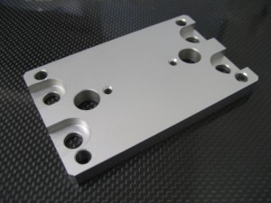 アルミ　搬送装置用部品　１