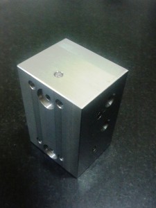 空圧部品の量産切削