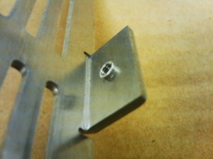 板金部品　バーリングナット